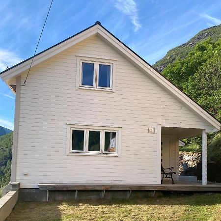 Indreli Feriehus Flåm Εξωτερικό φωτογραφία