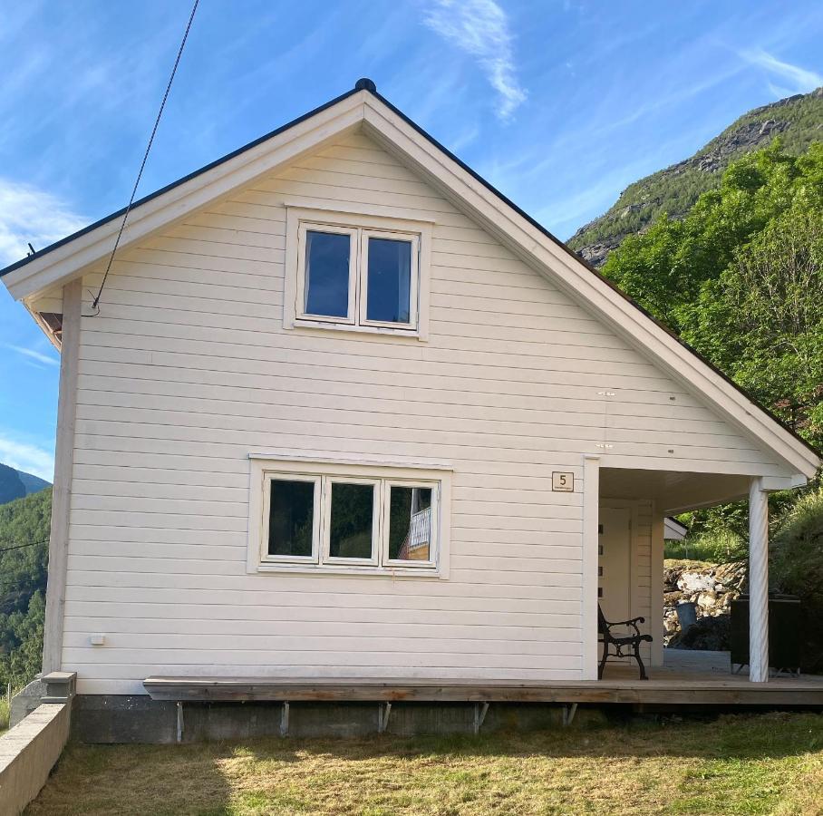Indreli Feriehus Flåm Εξωτερικό φωτογραφία